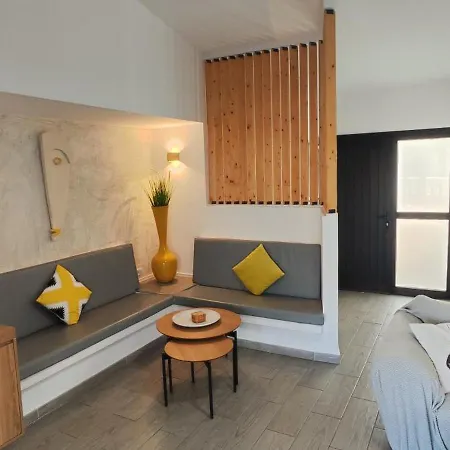 Apartment El *