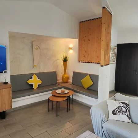El Apartment
